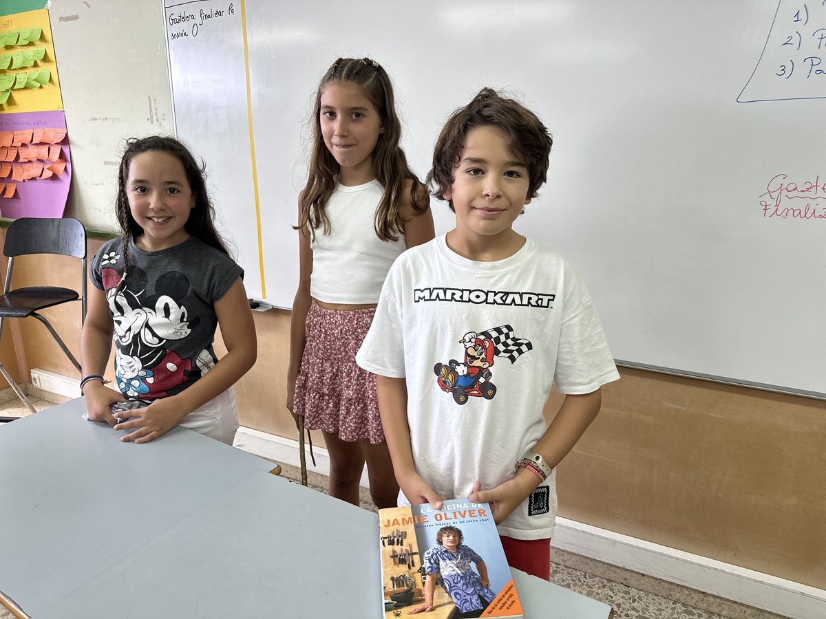 Iturri historikoak ikusten egon gara! Zein gauza interesgarriak ekarri dozuezan!👏🏻👏🏻👏🏻