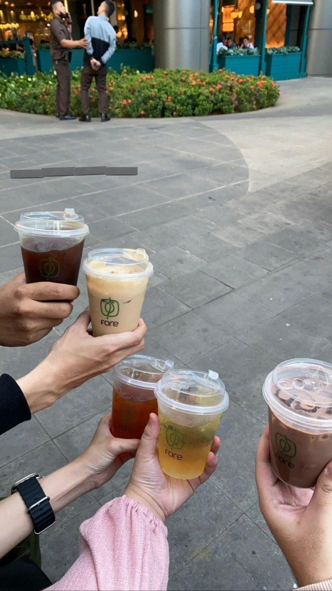 heejindepok's tweet photo. Emang boleh se uwu ini??? 🥰  dipertemukan oleh @bonkbitstruggle bonkbits discord 2 tahun lalu  akhirnya ketemu rl gemash 🫶🏼 meet selanjutnya full team gak si?  
@Walii_ @bucheonsbae @billlooviz @azalurophile @Raehye3 https://t.co/FEyVc5cPwq
