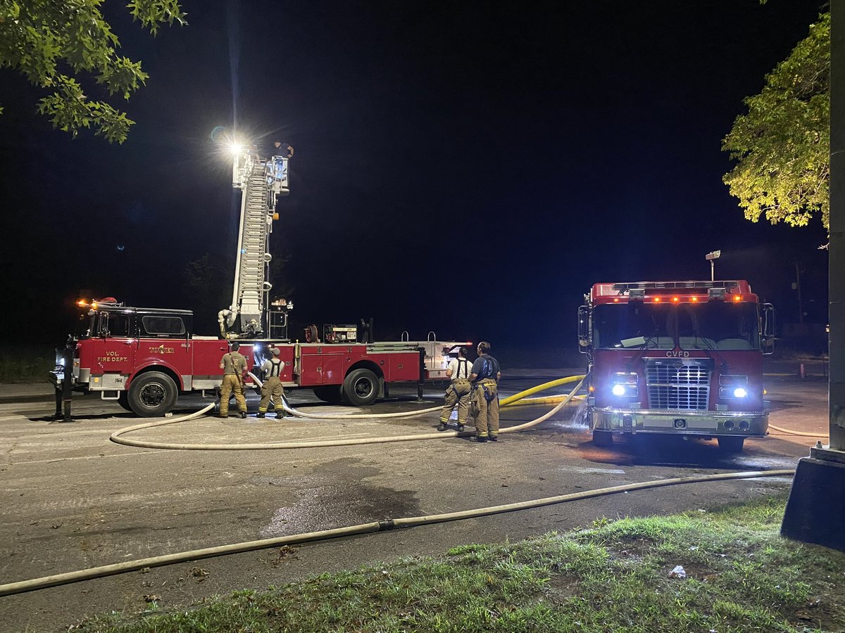 ClendeninFire's tweet photo. #clendeninfire conducted training Tuesday night on flowing water from the tower ladder and pump operations on engine 1. https://t.co/WmPdv53vpB