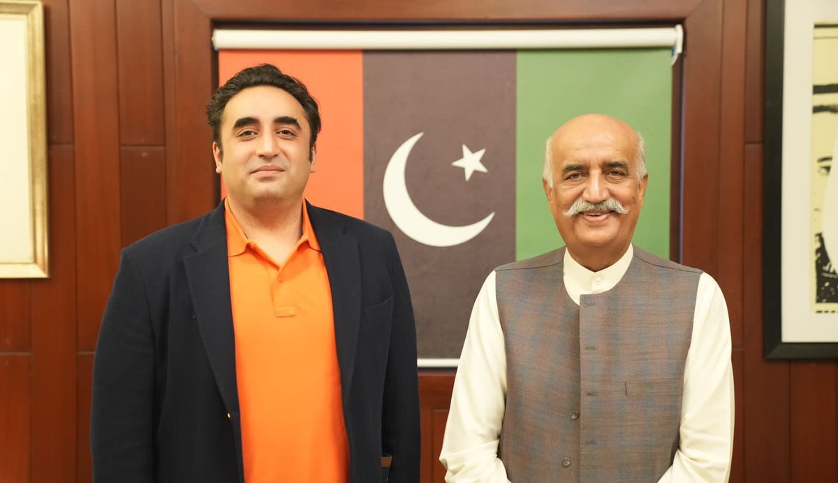MediaCellPPP's tweet photo. کراچی: پاکستان پیپلزپارٹی کے چیئرمین بلاول بھٹو زرداری سے پی پی پی رہنما سید خورشید شاہ کی بلاول ہاؤس میں ملاقات

کراچی: چیئرمین بلاول بھٹو زرداری اور سید خورشید شاہ کے درمیان ملکی سیاسی صورت حال پر بات چیت

کراچی: پاکستان پیپلزپارٹی نے ضمنی انتخابات میں نام نہاد مقبولیت کی دعوے دار حریف سیاسی جماعت کو عبرت ناک شکست دی، چیئرمین بلاول بھٹو زرداری

کراچی: پاکستان پیپلزپارٹی نے سندھ کے بلدیاتی انتخابات میں پورے صوبے سے کلین سوئپ کیا، چیئرمین بلاول بھٹو زرداری

کراچی: پاکستان پیپلزپارٹی نے عوام کی طاقت سے وقت کی ظالم حکومت کو جمہوری ہتھیار استعمال کرتے ہوئے اقتدار سے باہر کیا، چیئرمین بلاول بھٹو زرداری

کراچی: پاکستان پیپلزپارٹی نے ملک بھر کی سیاسی قیادت کو وقت کی ظالم حکومت کے خلاف اکھٹا کیا، چیئرمین بلاول بھٹو زرداری

کراچی: پاکستان پیپلزپارٹی عام انتخابات میں اس ملک کے نوجوانوں کی واحد نمائندہ جماعت ہوگی، چیئرمین بلاول بھٹو زرداری

کراچی: پاکستان پیپلزپارٹی کی سندھ حکومت نے سندھ کے شعبہ صحت میں مثالی کارکردگی کا مظاہرہ کیا، چیئرمین بلاول بھٹو زرداری

کراچی: پاکستان پیپلزپارٹی انشاء اللہ اقتدار میں آکر سندھ کے مثالی عوامی ترقیاتی منصوبوں کی طرز پر پورے ملک میں پراجیکٹس شروع کرے گی، چیئرمین بلاول بھٹو زرداری
@BBhuttoZardari 
@S_KhursheedShah