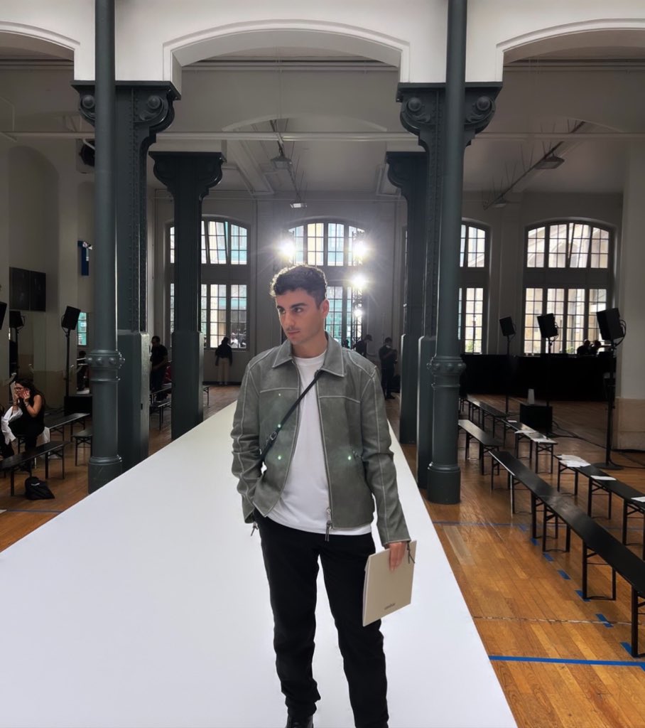 lorisbnr's tweet photo. #PFW @maisonkimhekim https://t.co/vBlBGbRClg