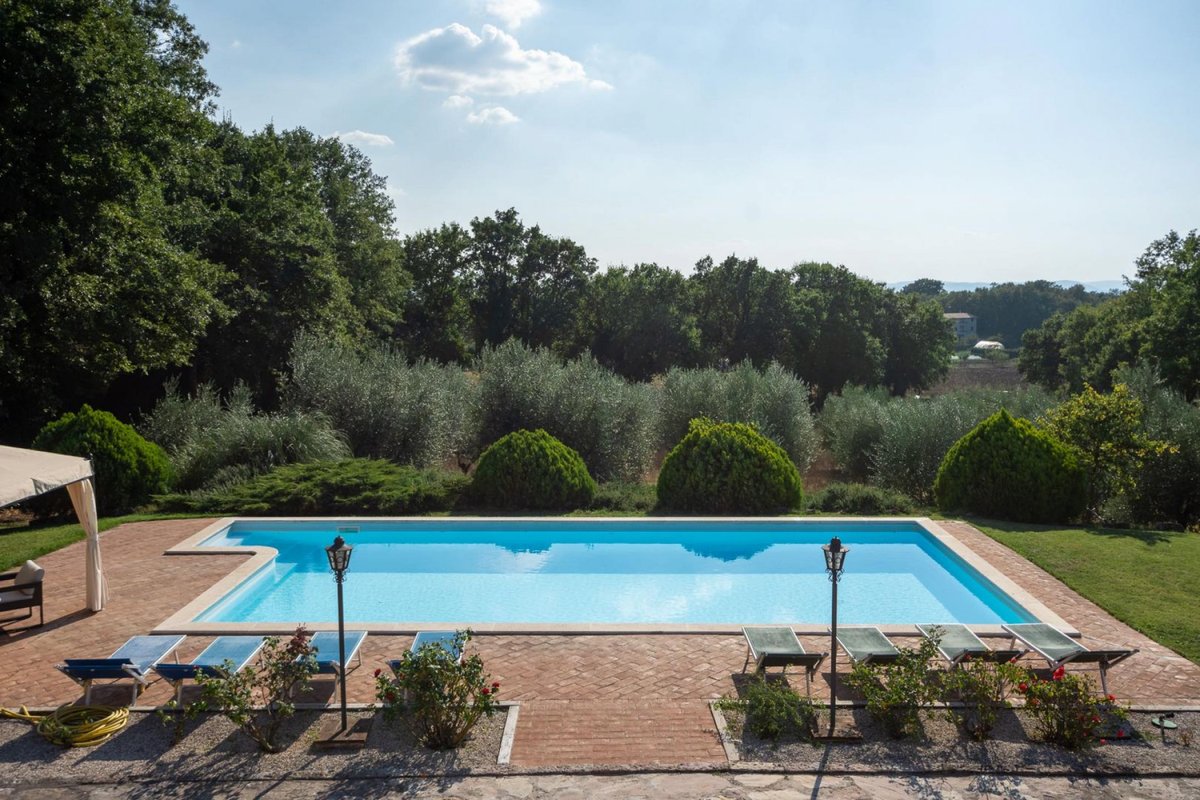 ApolloniInfo's tweet photo. Casale al Monte con piscina a Gualdo Cattaneo, Perugia – Umbria • PER2785

🔗 Scopri l'immobile: https://t.co/8oYUjC7Kay https://t.co/DLz4bxVsJo