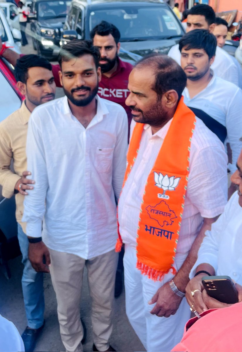 Rahulpatel7742's tweet photo. भारतीय जनता पार्टी के दिल्ली दक्षिण के लोकप्रिय सांसद श्री रमेश विधूड़ी जी के आवास पर मुलाकात की
@rameshbidhuri https://t.co/sHOCdC9jIe