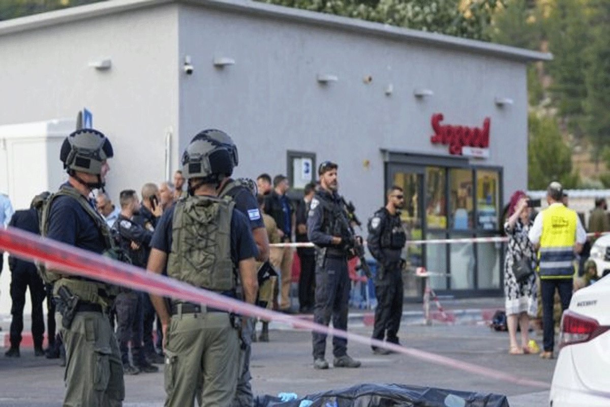 TheViewsNetwork's tweet image. اسرائیلی انتہا پسندوں کی ظالمانہ کارروائیوں میں 6 فلسطینی شہید ہوگئے ہیں۔ شمالی اسرائیل کے شہر بسمہ طبعون میں دن دیہاڑے فائرنگ...👇

theviewsnetwork.com/Urdu/article/3…

#InternationalNews
#28thSep2023
#Isreal 
#Palestine 
#peace 
#TVN
#TVNNews
#TVNUrdu
#TVNWorld
#theviewsnetwork