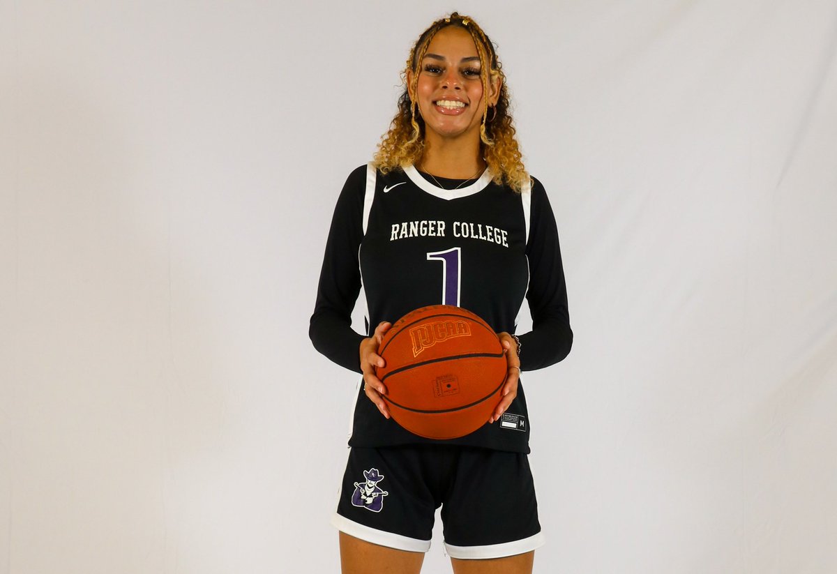 🏀Player Introduction🏀
Saylor Upshaw 
6’0 Freshman 
San Marcos, Tx 
Can play inside and outside 
#NCAAWBB #WBB #wbbrecruiting