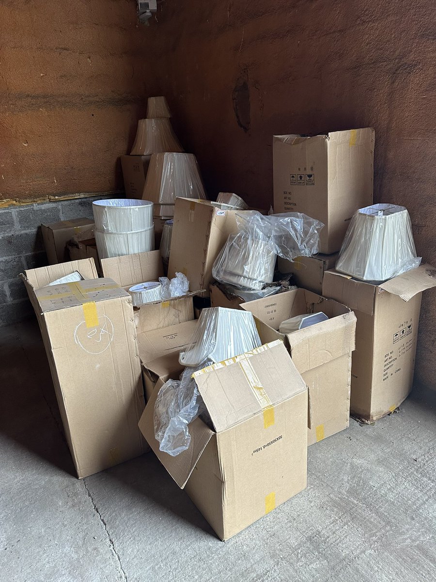 Please re tweet
Approximately 200 lampshades all new. Different shapes and sizes. Free to whoever collects them. Shame to skip them