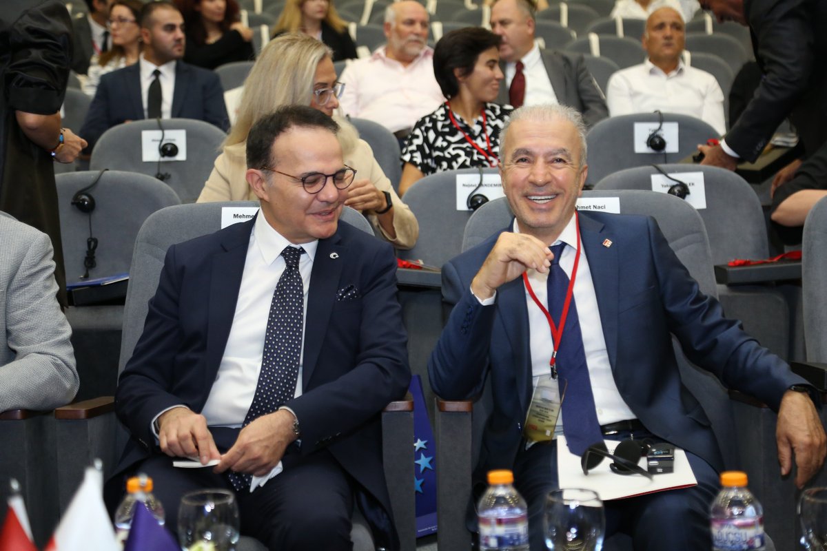hacibayramedutr's tweet photo. Üniversitemiz, Avrupa Birliği’nden doğrudan hibe alan ilk üniversite olarak, Avrupa Birliği Bursları (ESPS) Projesi’ne ev sahipliği yapıyor. #ESPS #HacıBayramVeliÜniversitesi #Burs #ABBursları #EğitimFinansmanı
🌐 https://t.co/vKCimgdO9L https://t.co/2YmZEjxYko