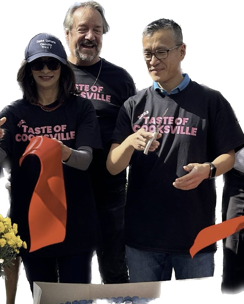 So pleased that Mark Tyler Executive Director of <a href="/Cooksvillebia1/">CooksvilleBIA</a> and Chair Tony Nguyen were recognized for their service to the City of #Mississauga at the Civic Recognition Awards at City hall. Their leadership and the entire board are helping reimagine #Cooksvile