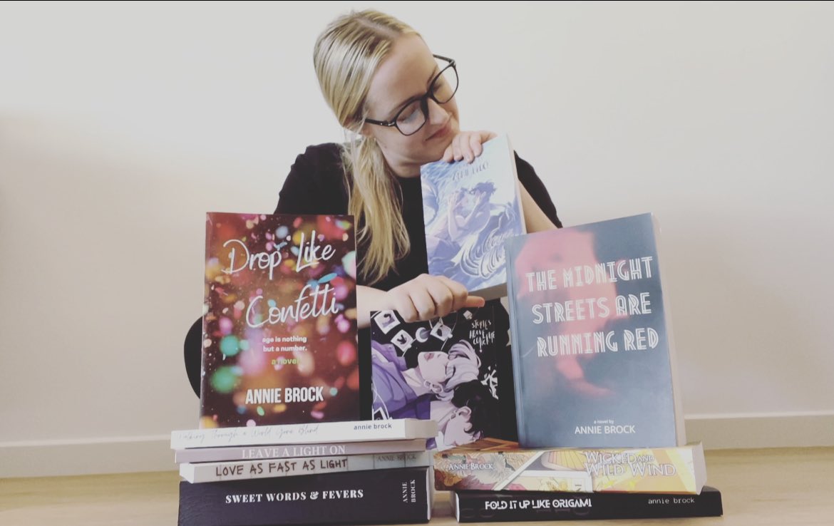 annie_vi3's tweet photo. ✨4 YEARS!✨

4 years ago, I posted my first story on AO3. The books you see are only 10 of the 24 stories that I've shared!

2.6 million words written, 14k subscribed readers, and so much love for my "silly little fanfics"🤭 absolutely EXPLODING with gratitude💕 

Love, Annie 💜 https://t.co/PyuHr7imaG