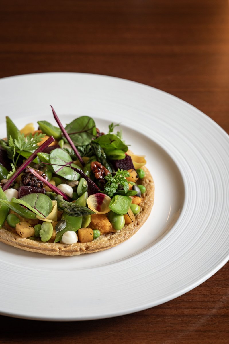 Head Chef Matt and his team have been busy in the kitchen to bring our residents and guests some stunning seasonal dishes. Which would you choose? 

#LifeatAuriens #RedefiningLaterLiving #LondonRestuarants