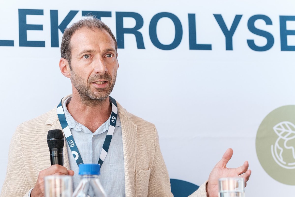 "Angesichts der Herausforderungen aus globalem Wandel und Erderwärmung kann mit Hilfe des #Kohlenstoffs aus der "Methan-Elektrolyse" ein wichtiger Beitrag zur Sicherung von Bodenqualität und landwirtschaftlicher Produktion geleistet werden", sagt Markus Puschenreiter, BOKU Wien.