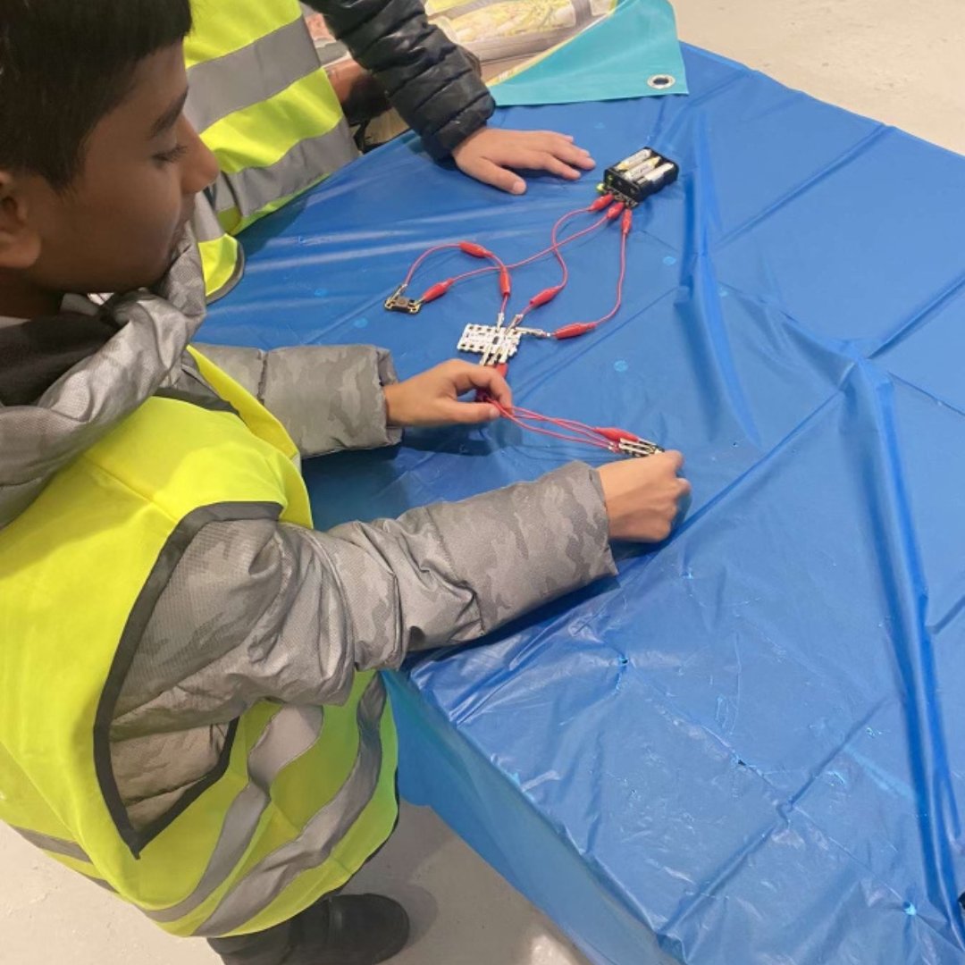 schoolofcoding's tweet image. We're thrilled to have volunteered at the RAF STEM event!🚀✨
Meet our young assistants guiding us with Edison robots and Crumble boards! 🤖🔌 The Future engineers in action! 😁
#STEMEducation #RAFSTEM #schoolofcodingai #coding #engineering #robotics #scratch #crumble #drones