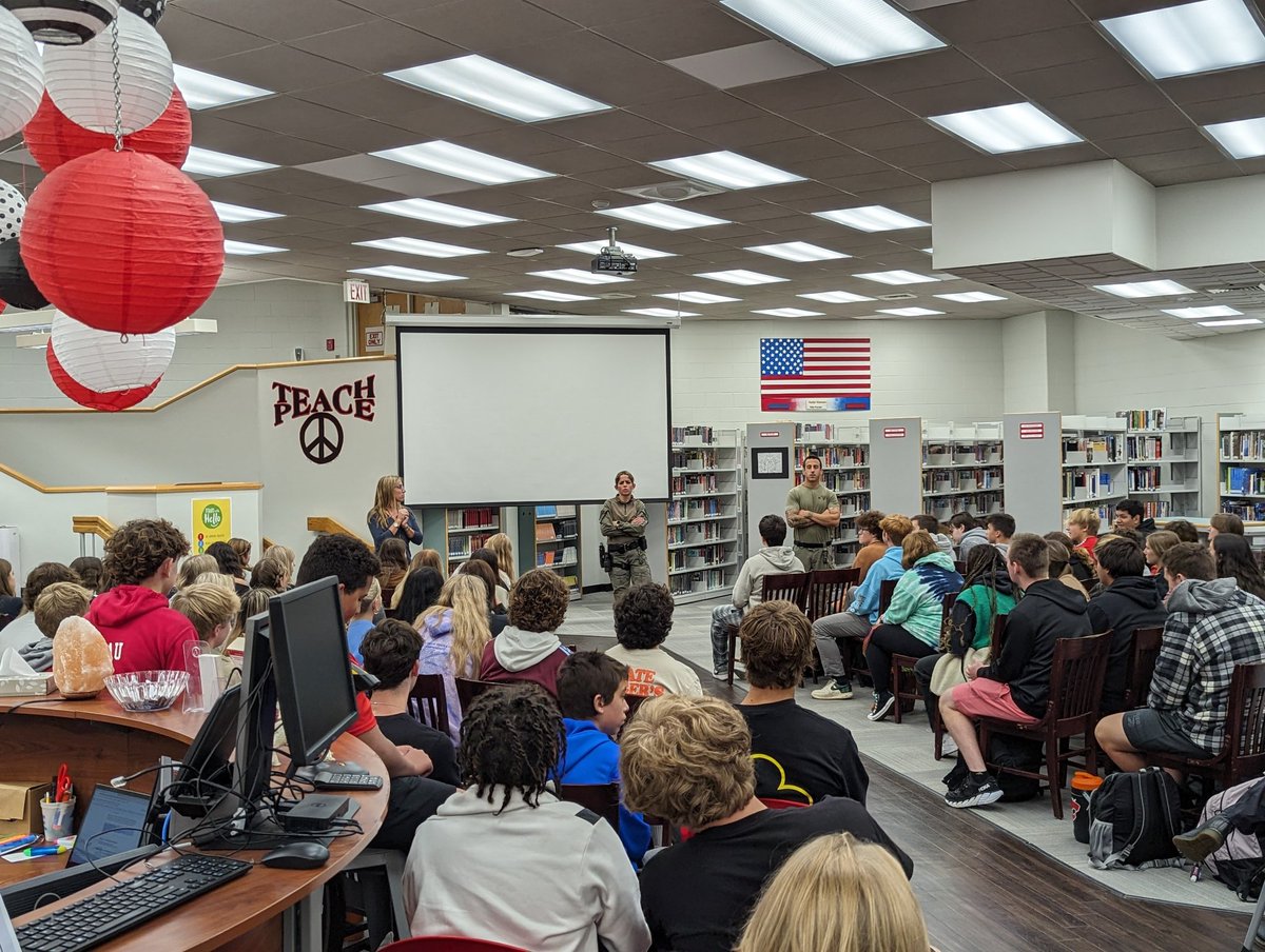 Another great morning for <a href="/HPRwildcats/">High Point Regional High School</a> #Science Ss...#NewJersey Forest Fire service discussing our controlled burn plans, #NewJersey #statepolice K9 unit sharing insights with #forensics Ss <a href="/sussexnj/">County of Sussex</a> <a href="/JonTallamy/">Jon Tallamy</a> <a href="/SeamusWCampbell/">Seamus Campbell</a> #k9 <a href="/NJEA/">NJEA</a>