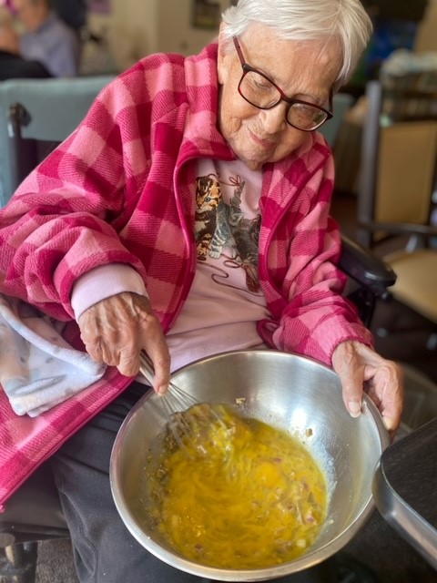 AshfordPlaceHC's tweet photo. Mushroom garlic quiches with our Legacy BFFs! 
#CreativeCooking #TrilogyBFF #WhyITrilogy https://t.co/8JJFy6Hf71