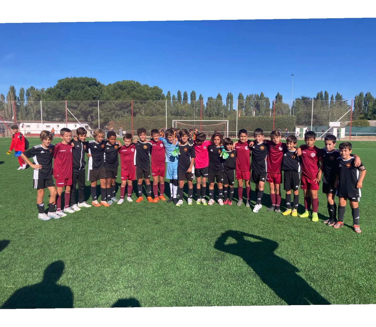 comfutleon_2023's tweet photo. Pasando un fin de semana inolvidable,enfrentándose a grandes canteras💪
VIVA EL COMBINADO  VIVA LEON https://t.co/nP5p0s6x49