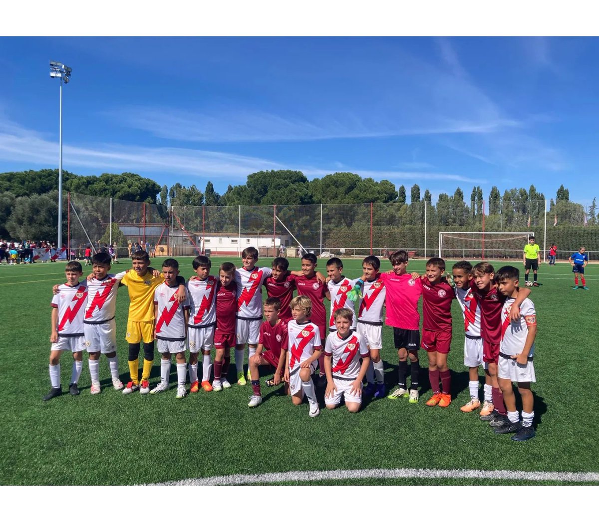 comfutleon_2023's tweet photo. Pasando un fin de semana inolvidable,enfrentándose a grandes canteras💪
VIVA EL COMBINADO  VIVA LEON https://t.co/nP5p0s6x49