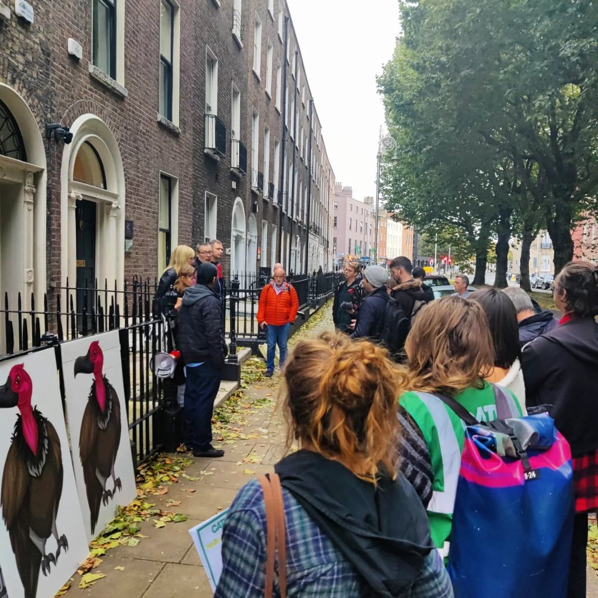CatuIreland's tweet photo. These families have done nothing wrong but are being evicted because LRC is refusing to extend a section 4 tenancy. This means they can kick them out for no reason after 6 years of renting.
#housing #HousingCrisis #VulturesOut https://t.co/ZMpfZ7C2lJ