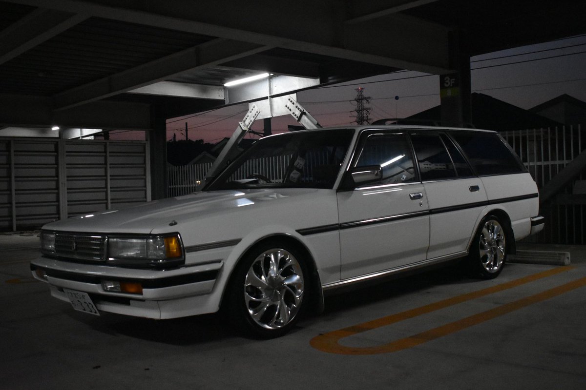 Idiotkoudai's tweet photo. 23歳のクソガキが27年前の車を手に入れました。 https://t.co/sswTwEjeY0