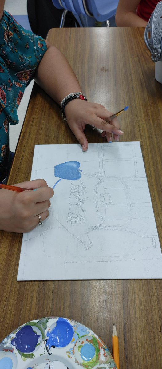 Great start to FAME 8th Advanced Art monochromatic still life designs. <a href="/Richland2A/">Richland2Arts</a> <a href="/NewsBoss/">Greg Turchetta</a> <a href="/tamashford/">Tamala M Ashford</a> @DSingleton_DMS <a href="/R2Magnets/">Barbara Turner</a>