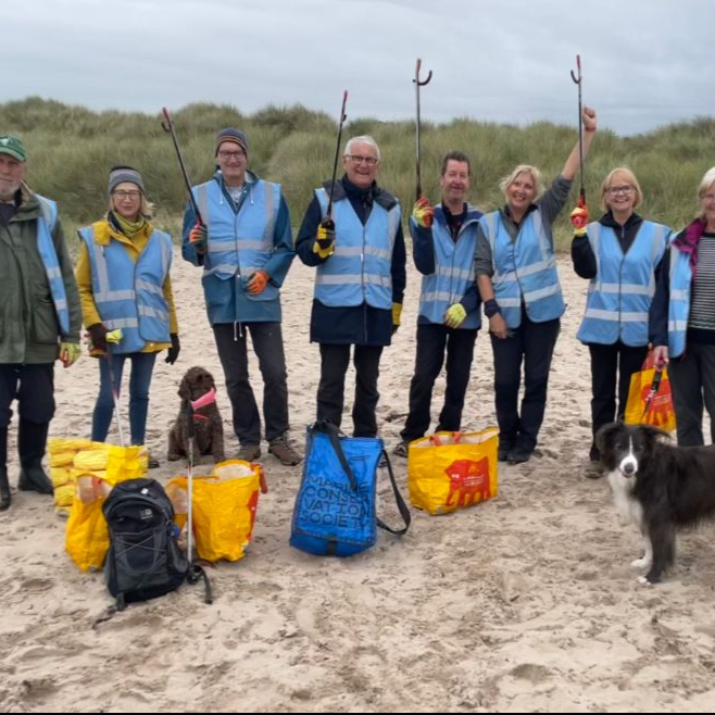 coast_care's tweet photo. And, just to round off our Great British Beach Clean efforts, here are the lovely teams out and about at Beadnell, Bamburgh and Alnmouth - smiles all round!

@mcsuk #volunteer #volunteersmakeadifference #aonb #marinelife #marineconservation https://t.co/qE3RRu1RrV