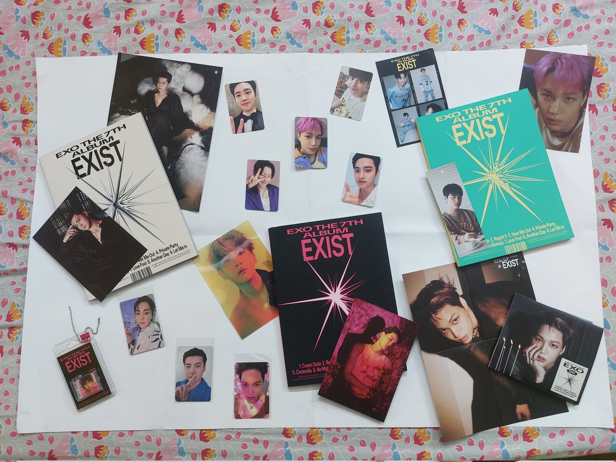 ImRaina348's tweet photo. Finally got my 5 versions of EXO EXIST Album. 
Super happy that they are here.
Thank you so much!  @TeamEXOIndia ❣️
#India_GO_Proof https://t.co/TkaYMM27iC