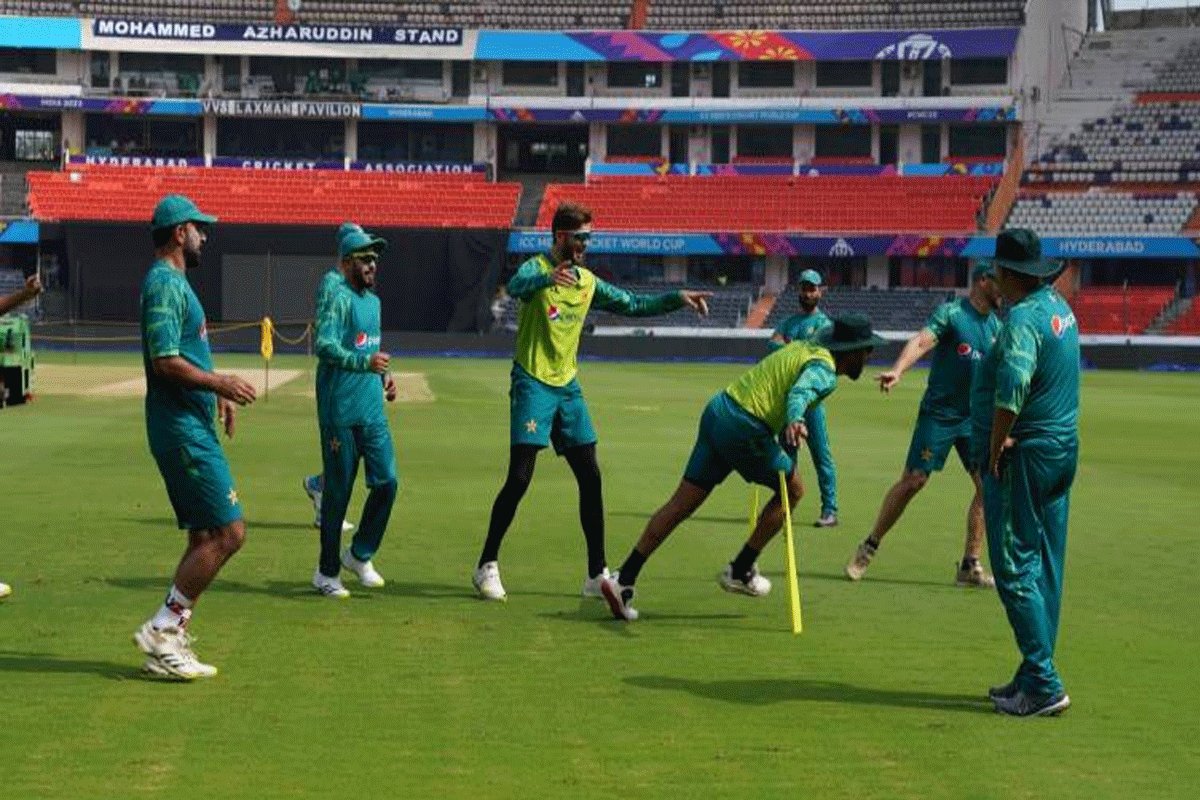 TheViewsNetwork's tweet image. گزشتہ روز بھارت پہنچنے والی پاکستانی ٹیم کا بھارتی سرزمین پر پہلے ٹریننگ سیشن کا آغاز ہوگیا ہے۔ پاکستان کے کھلاڑی حیدرآباد کے...👇

theviewsnetwork.com/Urdu/article/3…

#SportsNews
#28thSep2023
#worldcup2023  
#pakistan
#pakistancricket
#TVN
#TVNNews
#TVNUrdu
#TVNSports 
#TheViewsNetwork