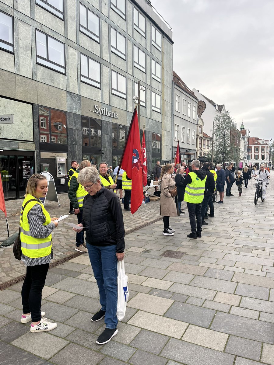Kristian Sommer Harrits tweet media