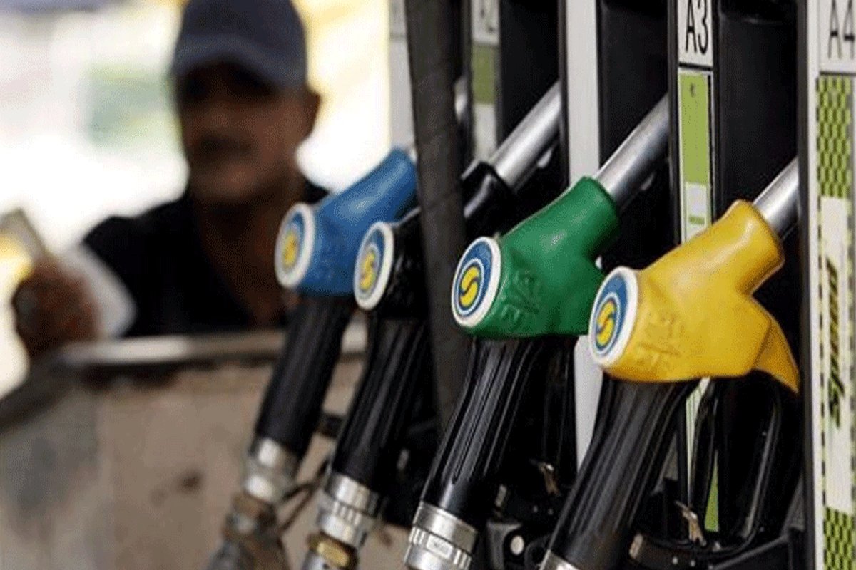 TheViewsNetwork's tweet image. ڈالر کی قیمت گرنے کے بعد پٹرولیم مصنوعات کی قیمتوں میں کمی کا امکان ظاہر کیا جا رہا ہے۔ نگران دور حکومت میں پٹرولیم...👇

theviewsnetwork.com/Urdu/article/3…

#BusinessNews
#28thSep2023
#dollar 
#PakistanEconomicCrisis 
#petrolumprices
#TVN
#TVNNews
#TVNUrdu
#TVNBusiness 
#TheViewsNetwork