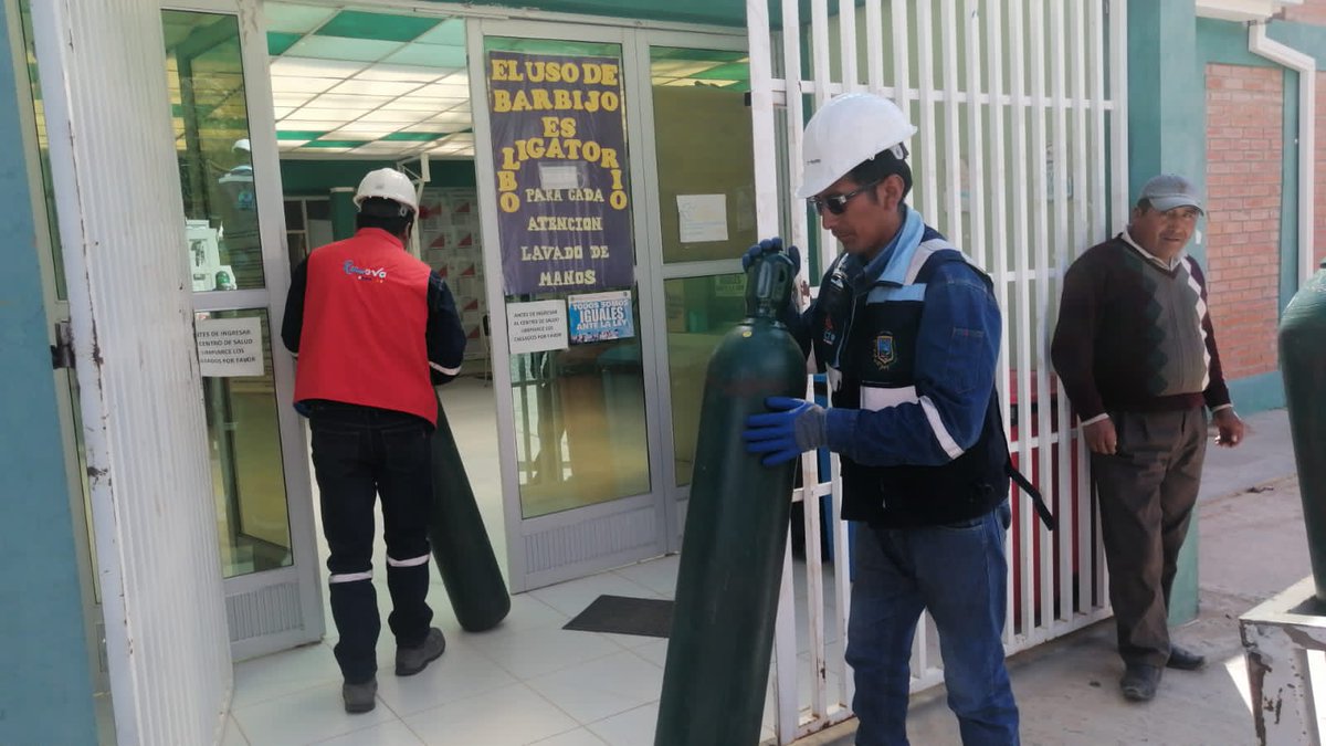SMSALUDGAMEA's tweet photo. 🌬️Gracias a las gestiones realizadas, el Laboratorio Industrial de Oxígeno Medicinal del #GAMEA realizó la venta de oxígeno medicinal al Gobierno Autónomo Municipal Puerto Mayor de Carabuco. Este elemento será de gran ayuda para tratar a pacientes con problemas respiratorios. https://t.co/djSSjeEHcj
