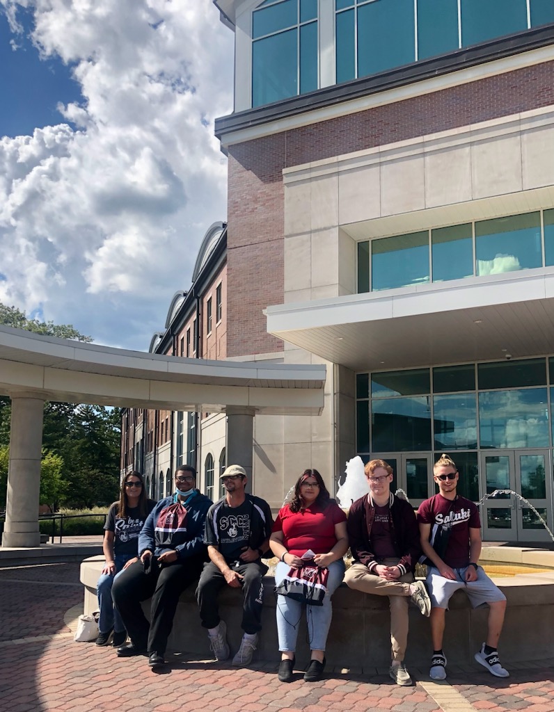 ShawneeCollege's tweet image. These Shawnee Saints got a look at what life is like for an SIU Saluki.  SCC Student Support Services recently visited @SIUC. Transfer trips allow our students to learn more about the available transfer options. 

shawneecc.edu/trio

#WeAreShawnee #TRiOSSS