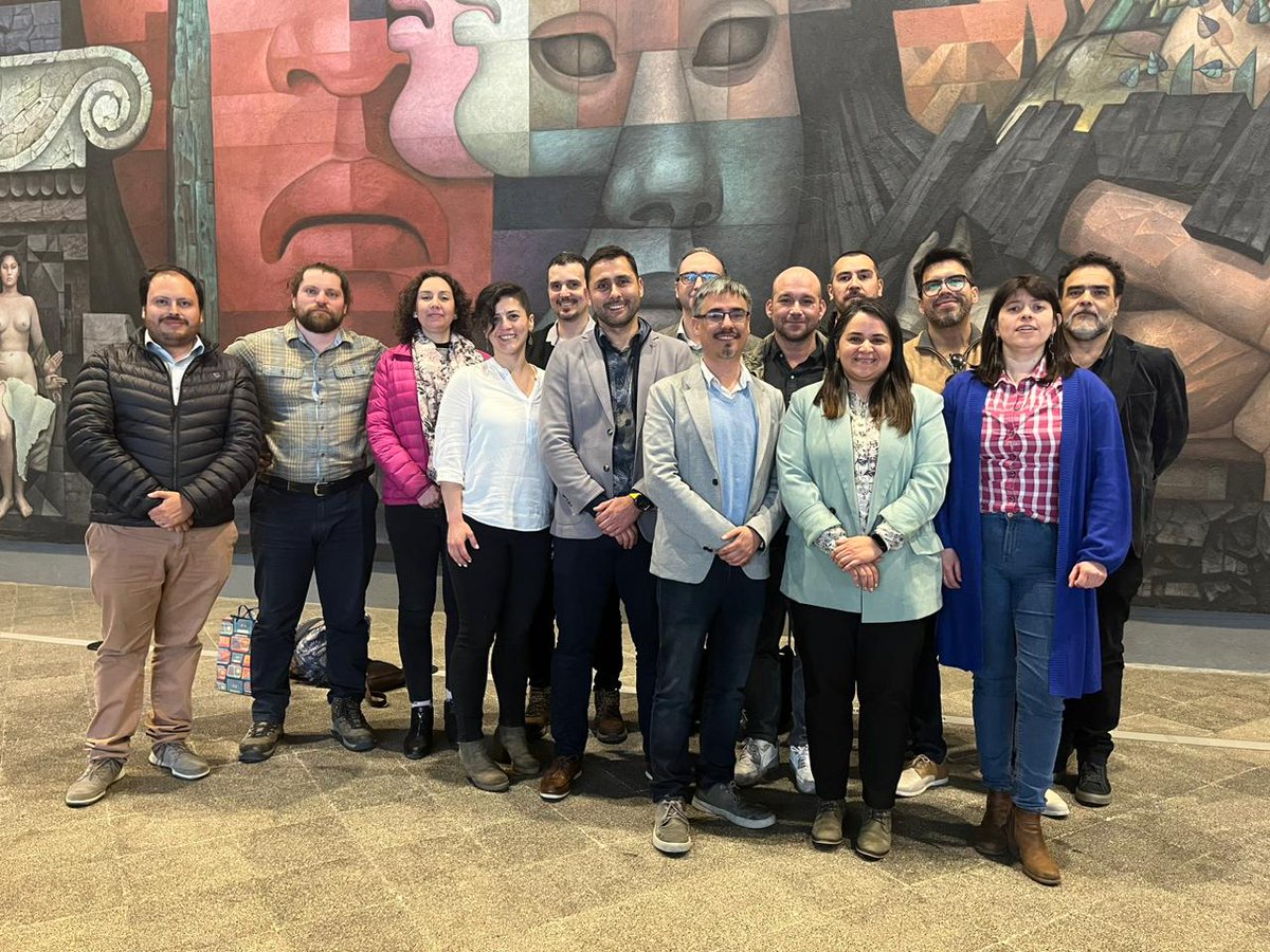 MTTSectra's tweet photo. Nuestra directiva nacional de #Sectra se reunió ayer en la @udeconcepcion para compartir ideas sobre la planificación urbana y los desafíos que tiene el transporte público en el ámbito de la sostenibilidad

Te invitamos a leer una nota asociada al tema 👇
https://t.co/lG9em5TQ6E https://t.co/STrZOATE2R