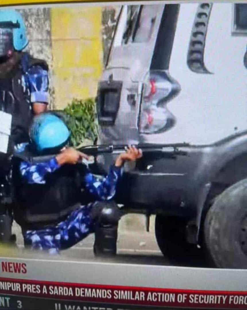 BhavanMeitei's tweet photo. @TanushreePande @dhiraj_luwang And, security forces are using pellet guns to school students demanding justice for #Linthoingambi &amp; #Hemanjit https://t.co/gGCbKu3ana