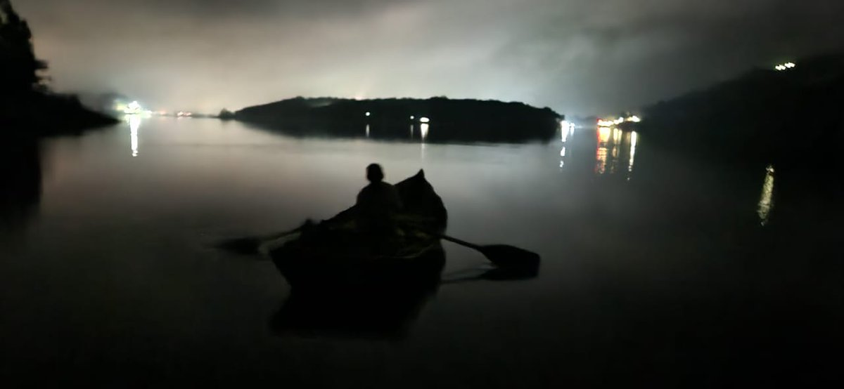 sushmitagoswami's tweet photo. When only the sight far away connects you to the mainland
At a boathouse on an island at Umiam lake, Meghalaya
#boathouse #Meghalaya #lateuploads https://t.co/pLPttY8cYq
