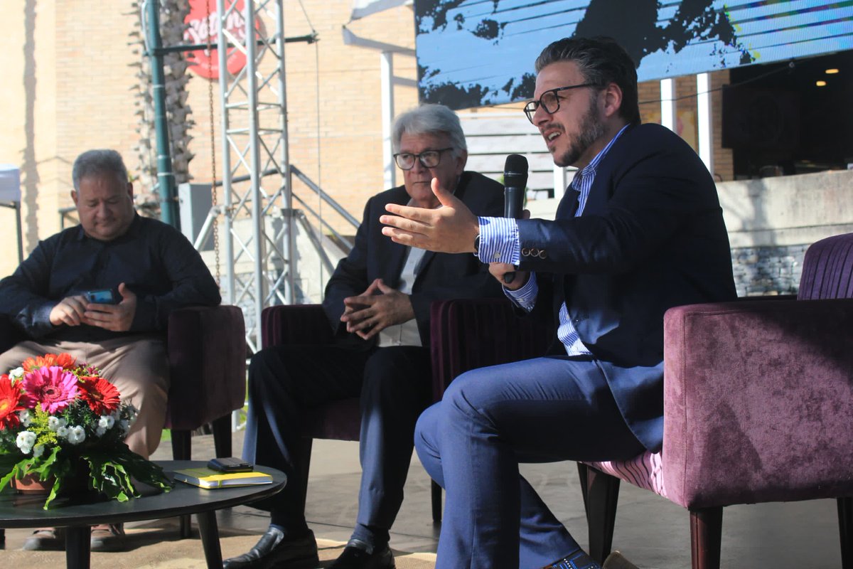 El emprendimiento en Venezuela tuvo un auge gracias a la pandemia.  El ingenio se convirtió en una de las cualidades de la población.  Los venezolanos se reinventan diariamente para superar las coyunturas. 

#EconomíadelTalento