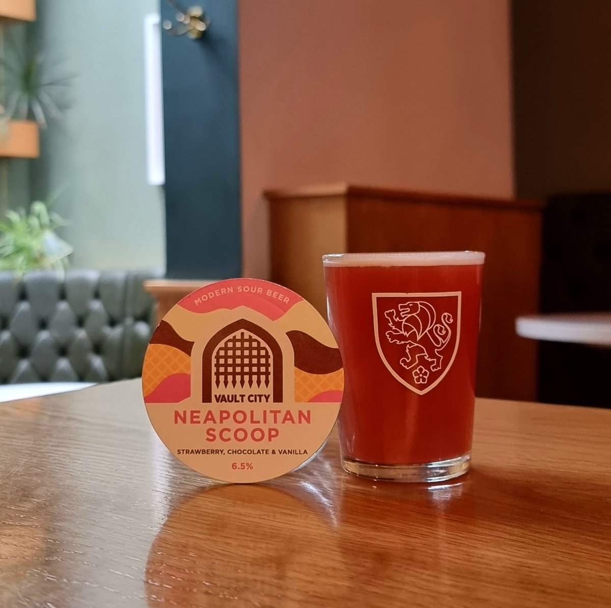 The Two-Tailed Lion tweet media