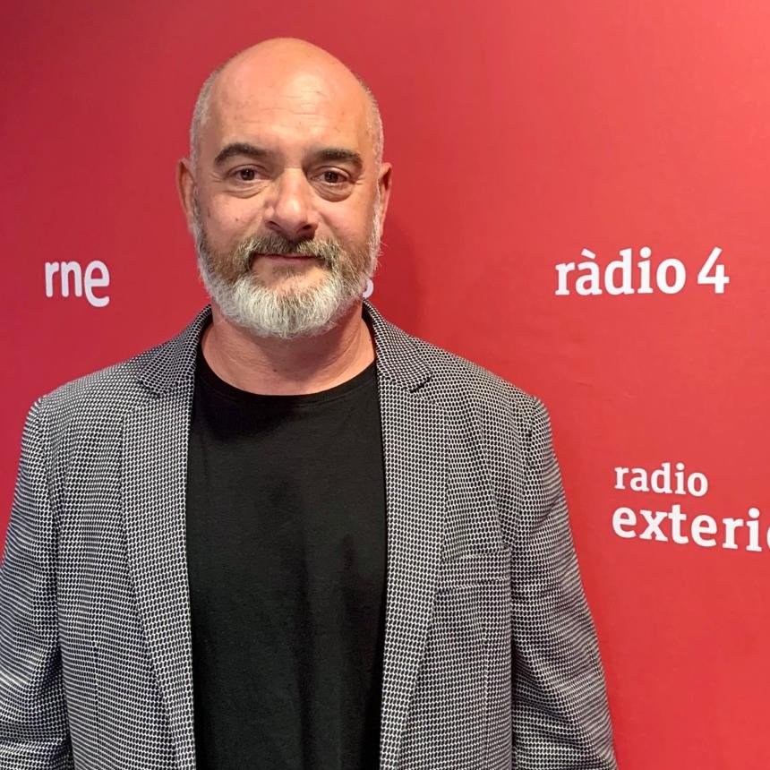 🎭 L'actor <a href="/olivaresdavid/">daVid oliVares ||*||🎗</a> protagonitza la #comèdia  #𝑳𝒆𝒔𝒑𝒊𝒂𝑸𝒖𝒆𝑬𝒔𝑽𝒂𝑬𝒔𝒕𝒊𝒎𝒃𝒂𝒓 a l'<a href="/eixampleteatre/">Eixample Teatre</a>  ⚠️(últimes funcions)❗️

🔊 Recupera l'#𝔼ℕ𝕋ℝ𝔼𝕍𝕀𝕊𝕋𝔸 
🔗 #PodCast 👉rtve.es/a/6972508/