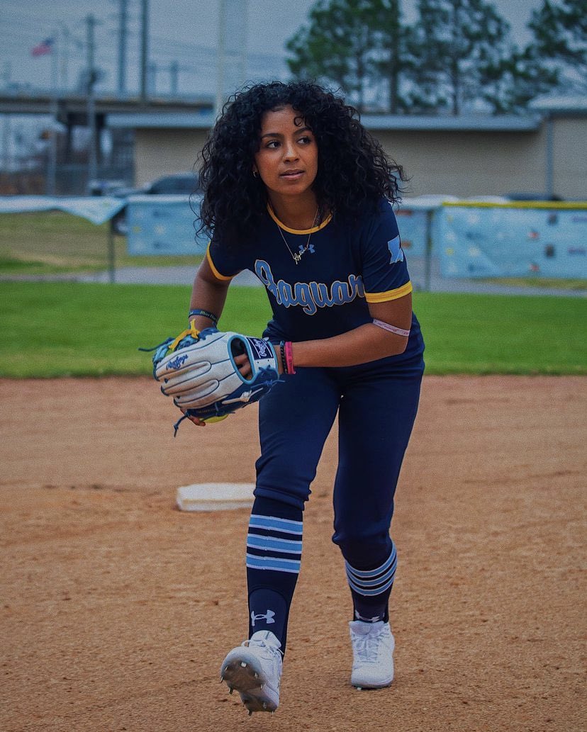 Recruit4SU's tweet photo. @SUsoftball_ Kicks Off Their Fall Schedule This Saturday 9/30 On The Bluff With The Blue vs Gold Game at 11am! 💛🩵🐆🥎
Come Out And #SUpport!
#GoJags #ProwlAsOne #SouthernIsTheStandard
@AylaniO https://t.co/FmehI2bx6l