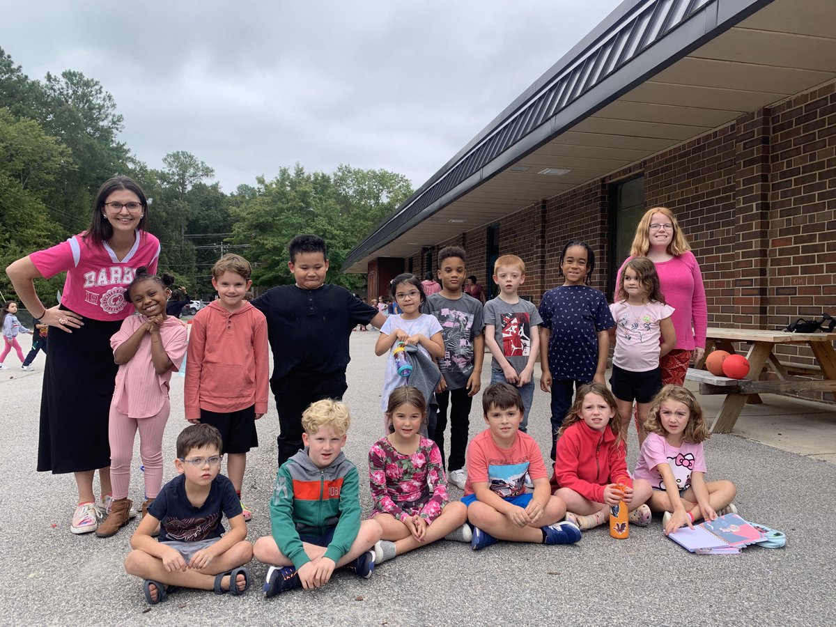 EphesusElem's tweet photo. We were seeing the world through rose-colored glasses yesterday! @chccs https://t.co/A6CrqBhUgB