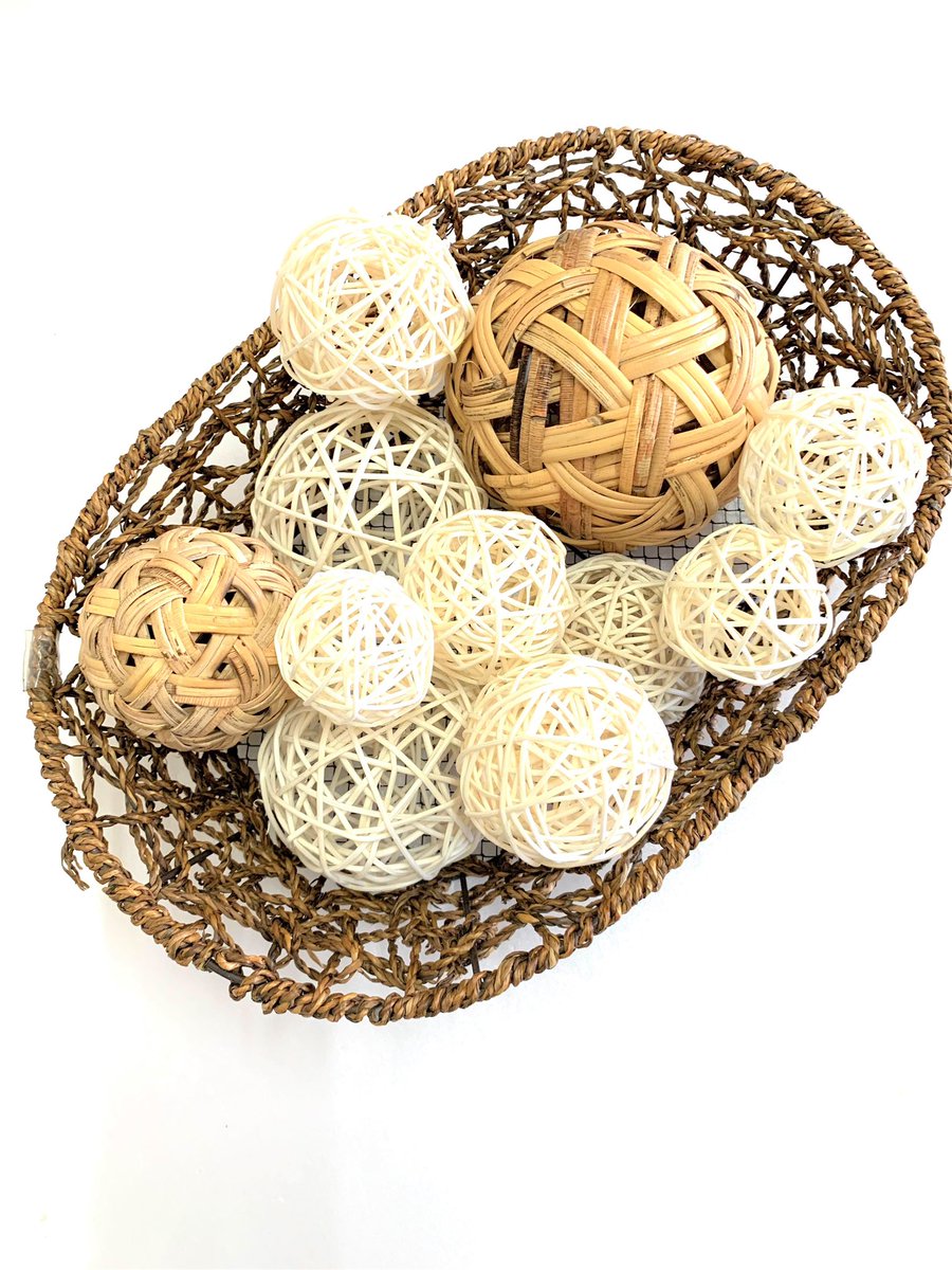 KrayonAsia's tweet photo. Wicker rattan balls are superb accessories for photo shoot ideas and home decor. Natural, rustic and handmade. #wickerball #rattanball #handmaderattan #accessoriesforhomedecor #homedécoraccessories #photoshootideas #takrawball #rusticdecor #handmadecraft https://t.co/RA0B8VZh4k