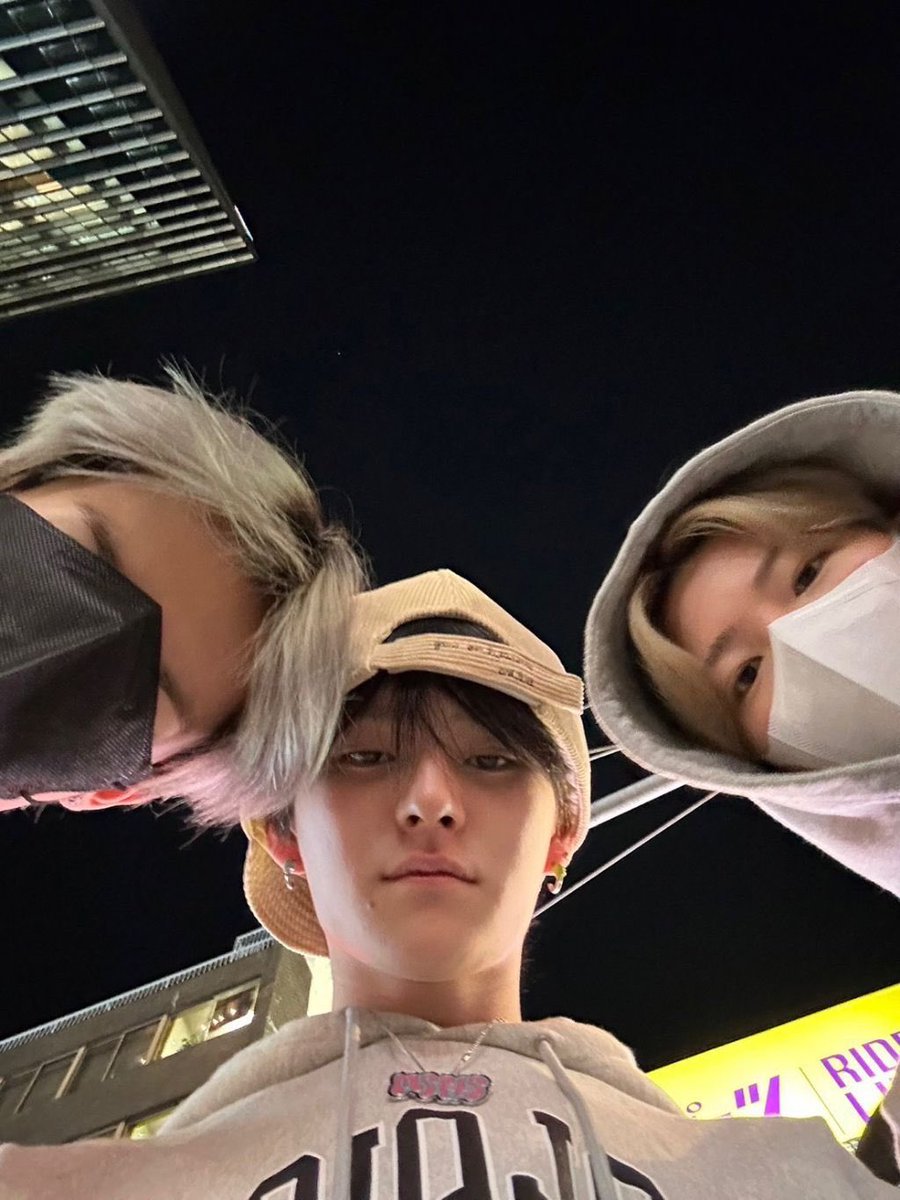 풀피리 tweet media