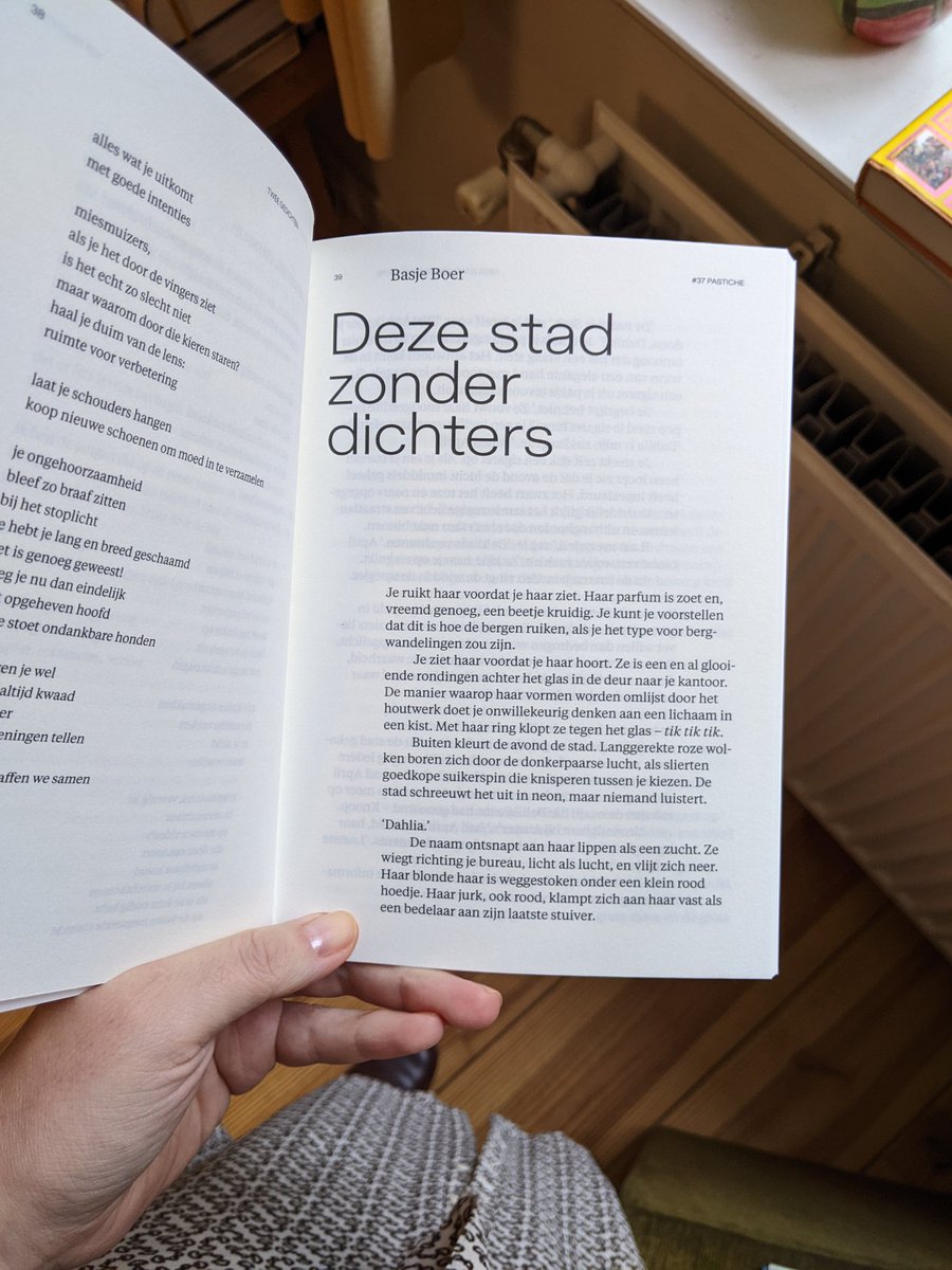 Kort verhaal van mij in de nieuwe <a href="/DeRevisor/">De Revisor</a>: 'Deze stad zonder dichters', een pastiche op de hardboiled literatuur van Chandler &amp; Hammett 

Koop het blad en/of lees mijn verhaal online!  derevisor.nl/2023/09/26/bas…