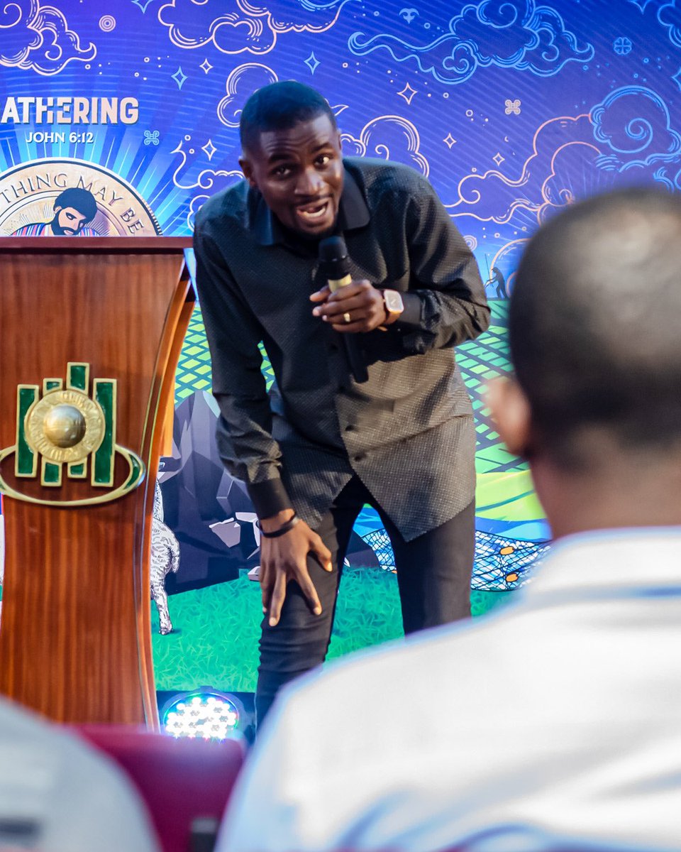AlloteyHarry's tweet photo. What an atmosphere!!! Thank you Pastor @emmanuelnsadjei for being a blessing. See y’all tonight at 7pm. #cstat7 #thebestisyettocome https://t.co/IyXgkia9m4