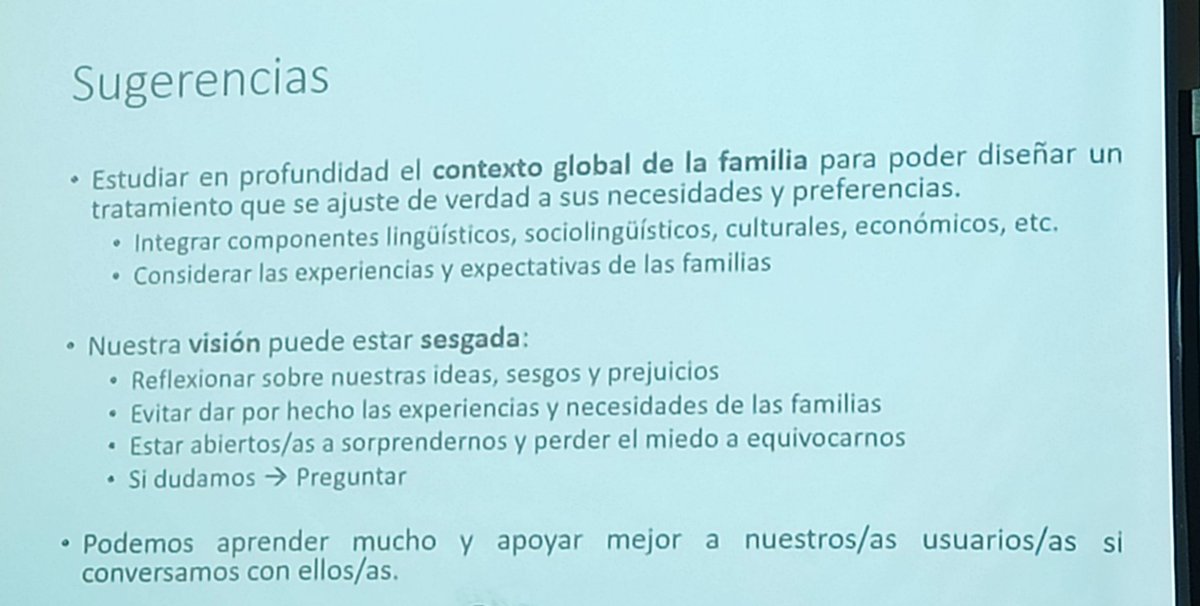 En el Congreso de @AelfaIf Ponencia con <a href="/PaulaBellon_/">Paula Bellón</a> sobre familias multilingües