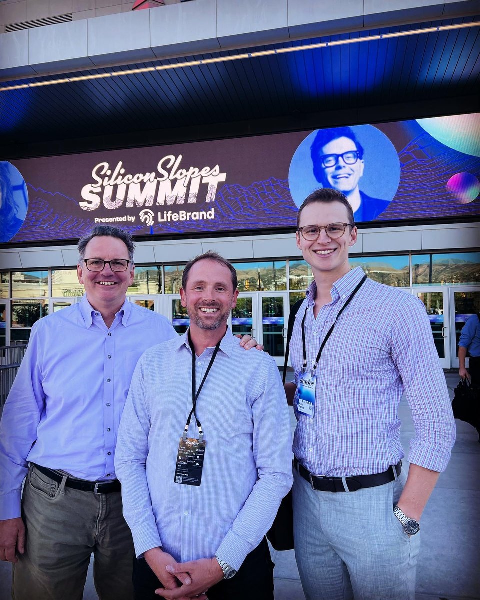 ONSearchPartner's tweet photo. We are at the @deltacenter in SLC for @siliconslopes Summit 2023 this week.
Meeting up with #executives from our #ONPartners community and hearing amazing speakers incl. @TonyRobbins, @MarlonWayans, @garyvee and more! https://t.co/0PEoX6b5v6