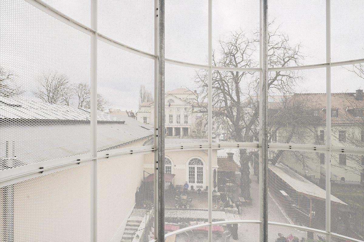 stir_world's tweet image. ibit.ly/Tzgd7
Muffler Architekten's Bauhaus Museum weaves together the past and present, creating a timeless masterpiece.
#artgallery #concretearchitecture #exhibitionspace #germanarchitecture #museumarchitecture