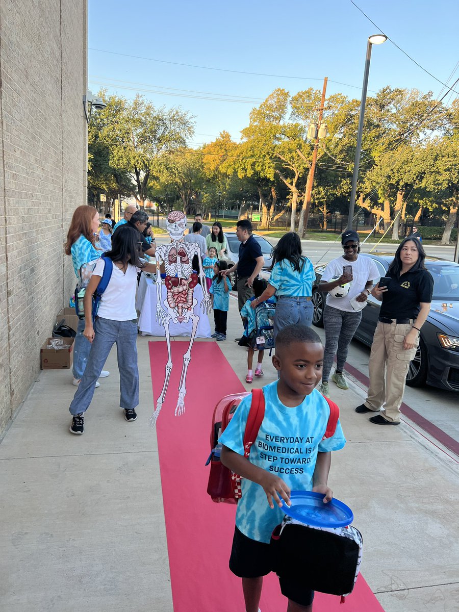 DISDBiomed's tweet photo. Yesterday, we celebrated Attendance Awareness Month with our families. Creating a sense of belonging and a welcoming environment are key to build a strong school! @DrGplus1 @TransformDISD @dallasschools https://t.co/iUxRumLNHc
