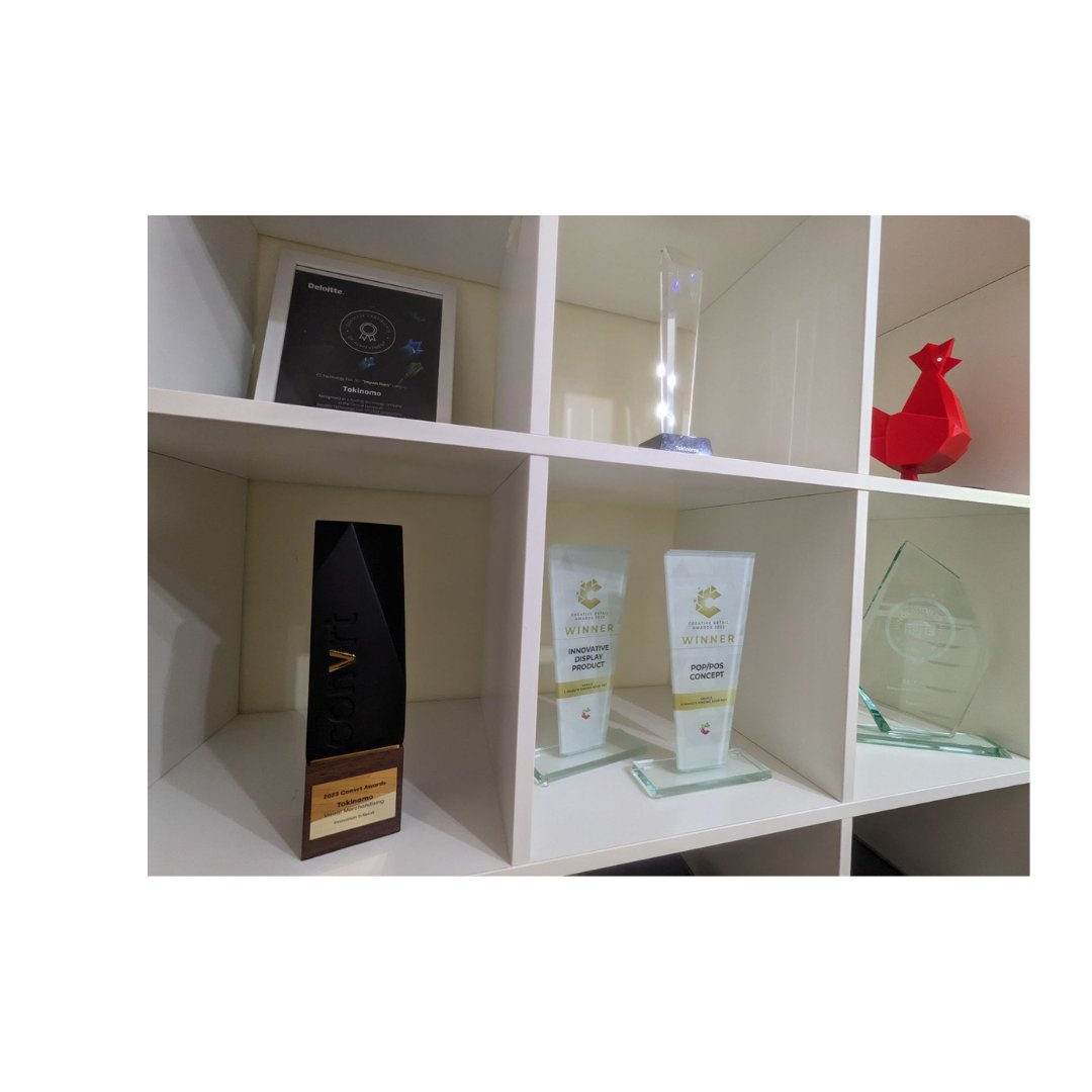 Tokinomo1's tweet photo. The #ConvrtAward has just landed on our doorstep, finding its cozy place in our office! Working in a start-up is so much hard work, but today, we're filled with so many emotions. It is an honor to be acknowledged this time by @ConvrtRetail in New York!

https://t.co/qlKrS52DVp https://t.co/wWD9Fx8Hzo
