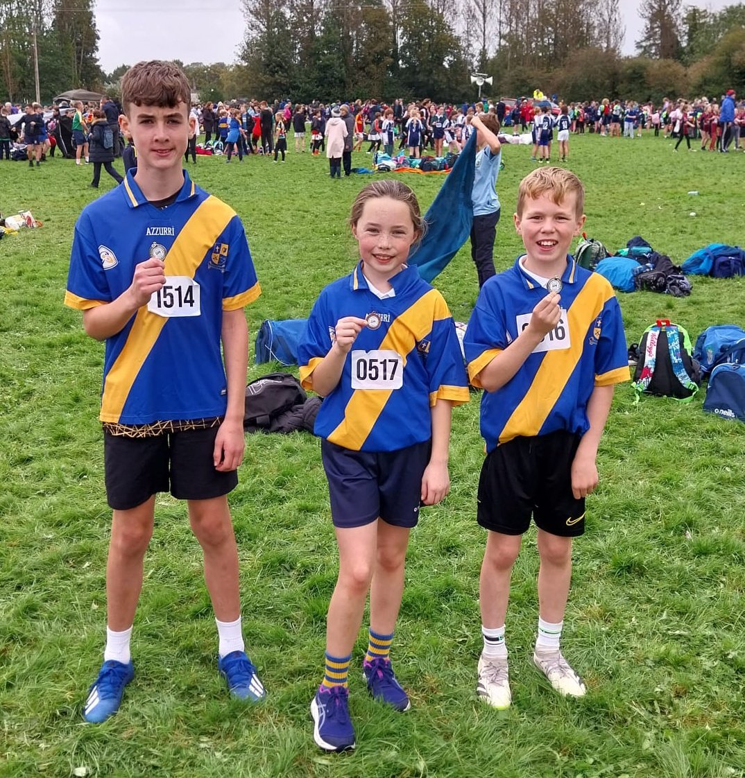clonmore_ns's tweet photo. A huge well done to all of our athletes who competed at the Tipperary Cross Country competition today. Congratulations to Daniel who came 2nd in his race, Luke who also came 2nd in his, and Sarah who came 5th in her race. A great day was had by all! https://t.co/c3gNvskMFn