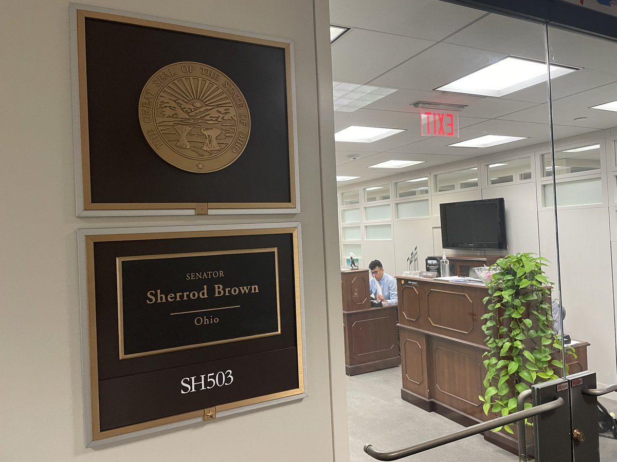 MARCHING ORDERS: It’s time to show your appreciation to Chairman <a href="/SenSherrodBrown/">Sherrod Brown</a> for all his efforts to get #SAFEBanking to the Senate Floor. He went above &amp; beyond. Please call his office at 202-224-2315. Erik or Alex will likely answer. Just say, “Thank you for passing SAFE.”