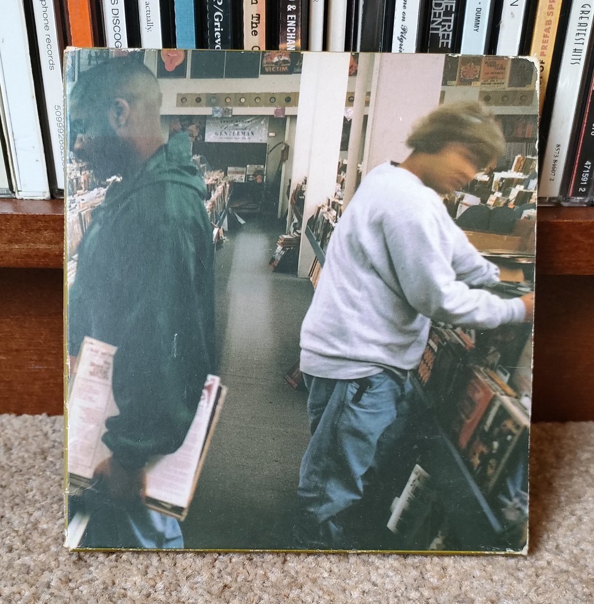 #5albumsSF5
#NowPlaying 

DJ Shadow - Endtroducing